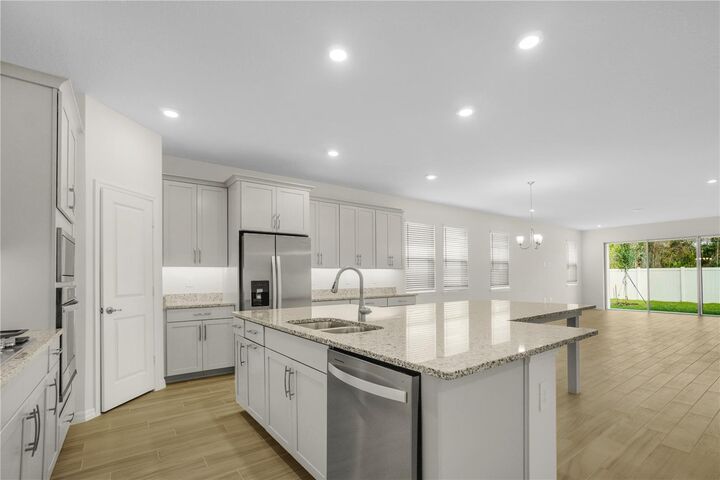 Property Photo:  976 Vineyard Ridge  FL 34715 