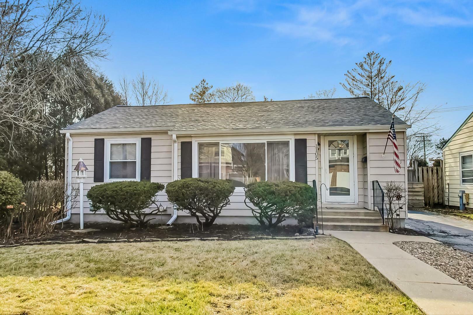 Property Photo: 1105 Greenwood Avenue IL 60015