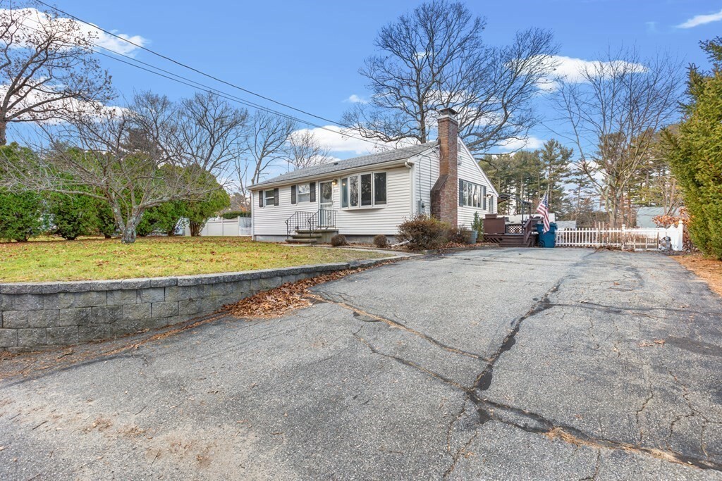 Property Photo:  440 Shawsheen St  MA 01876 