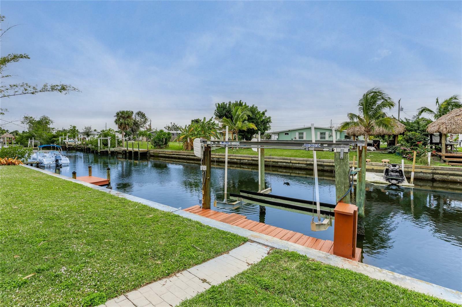Property Photo: 351 Duxbury Avenue FL 33952