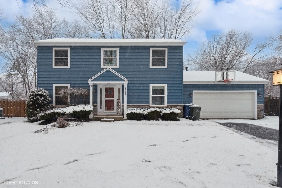 Property Photo: 1301 Monmouth Avenue IL 60565