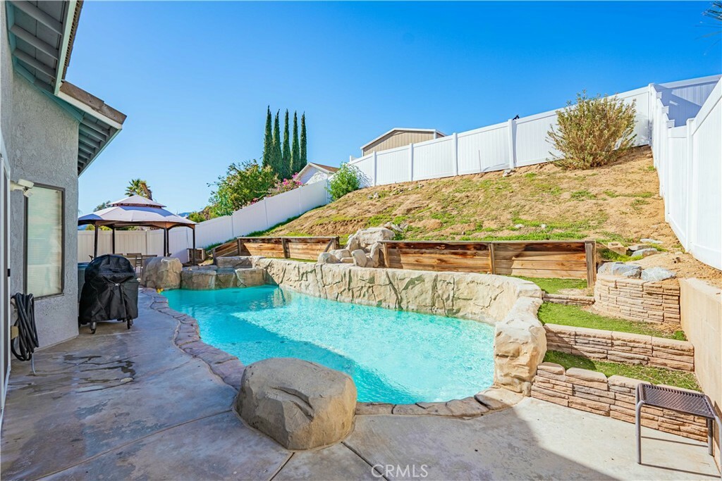 Property Photo:  33549 Breckenridge Trail  CA 92595 