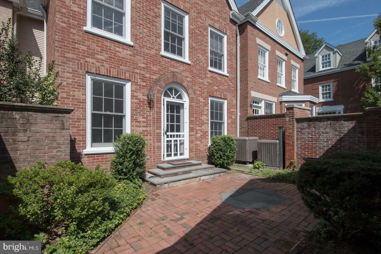 Property Photo:  42 Governors Lane  NJ 08540 