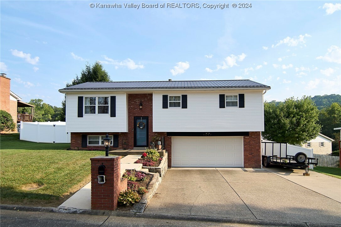 Property Photo:  5097 Heather Place  WV 25313 