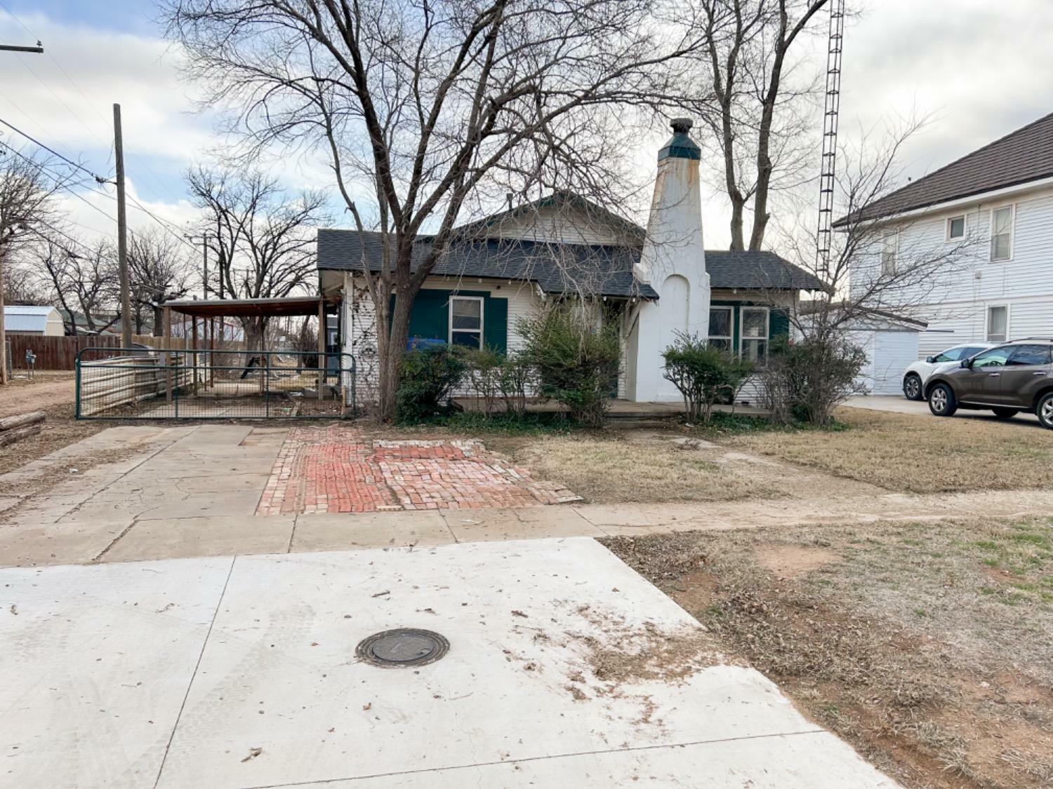 Property Photo:  707 W 9th Street  TX 79072 