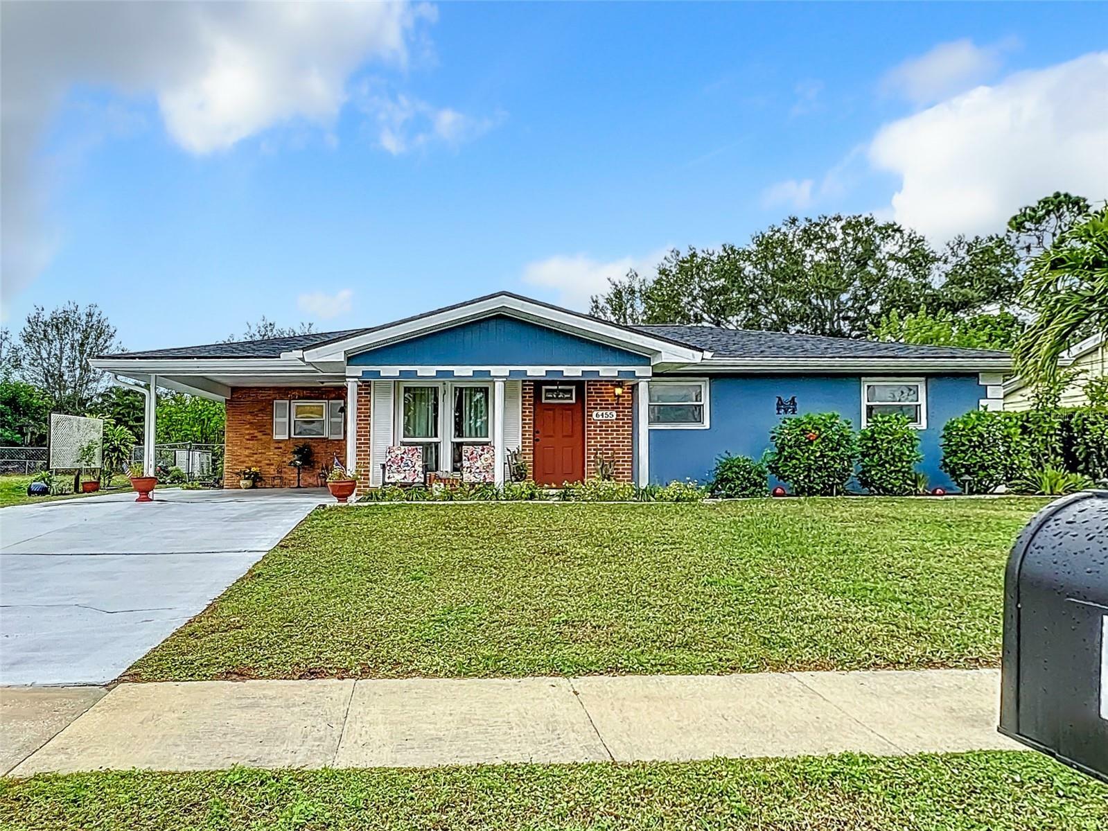 Property Photo:  6455 Malaluka Road  FL 34287 