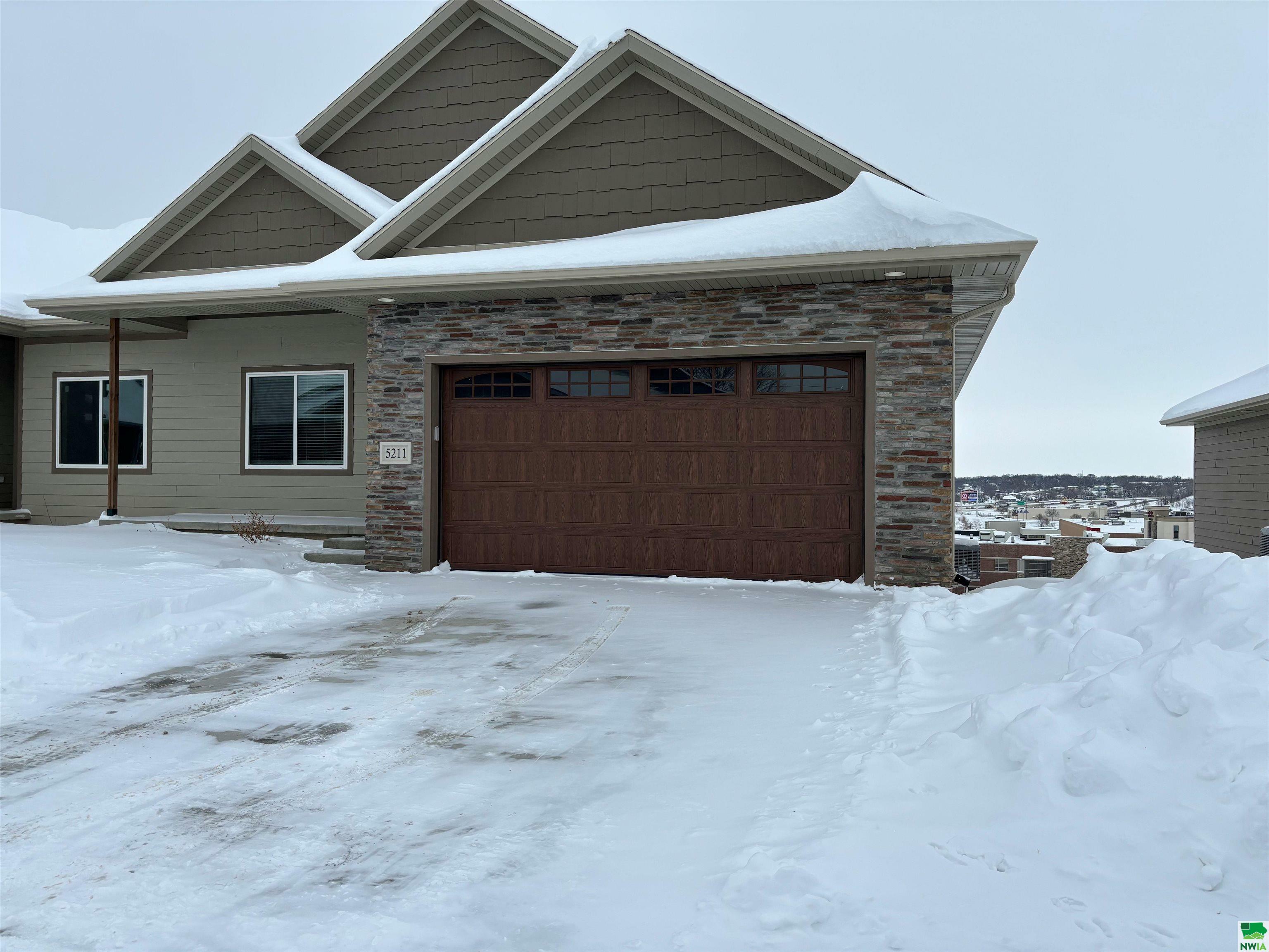 Property Photo:  5211 Overlook Lane  IA 51106 