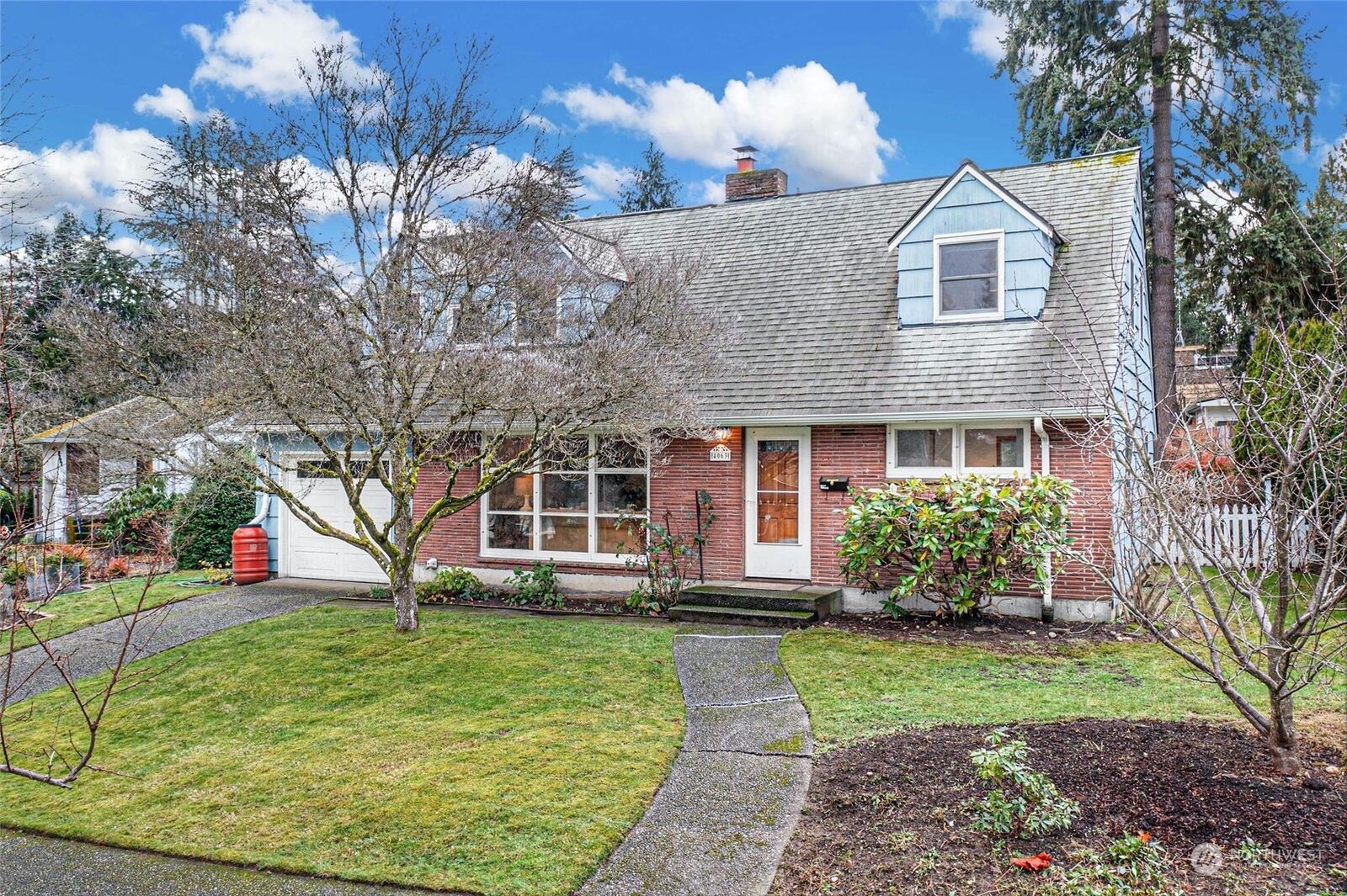 Property Photo: 4063 NE 87th Street WA 98115