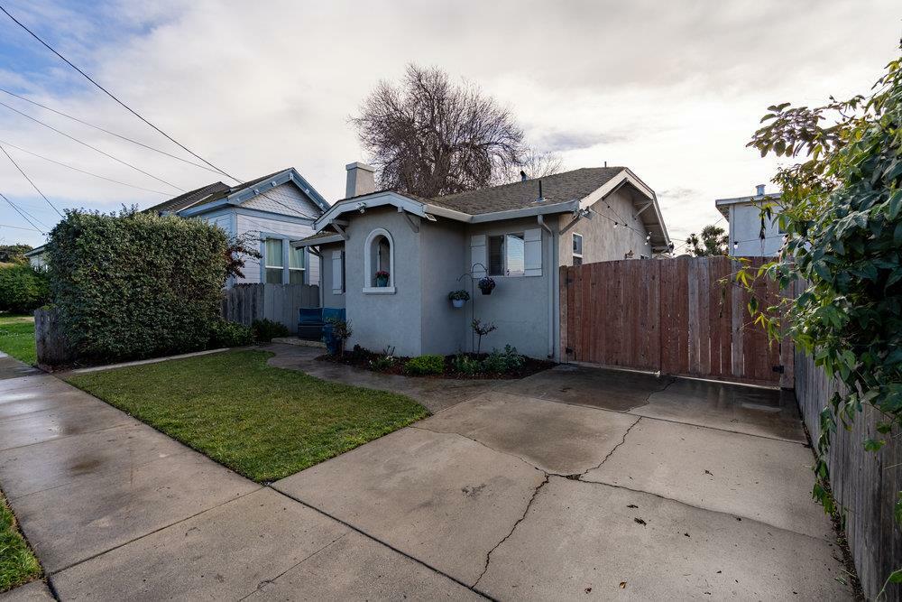 Property Photo:  407 Wilson Street  CA 93901 