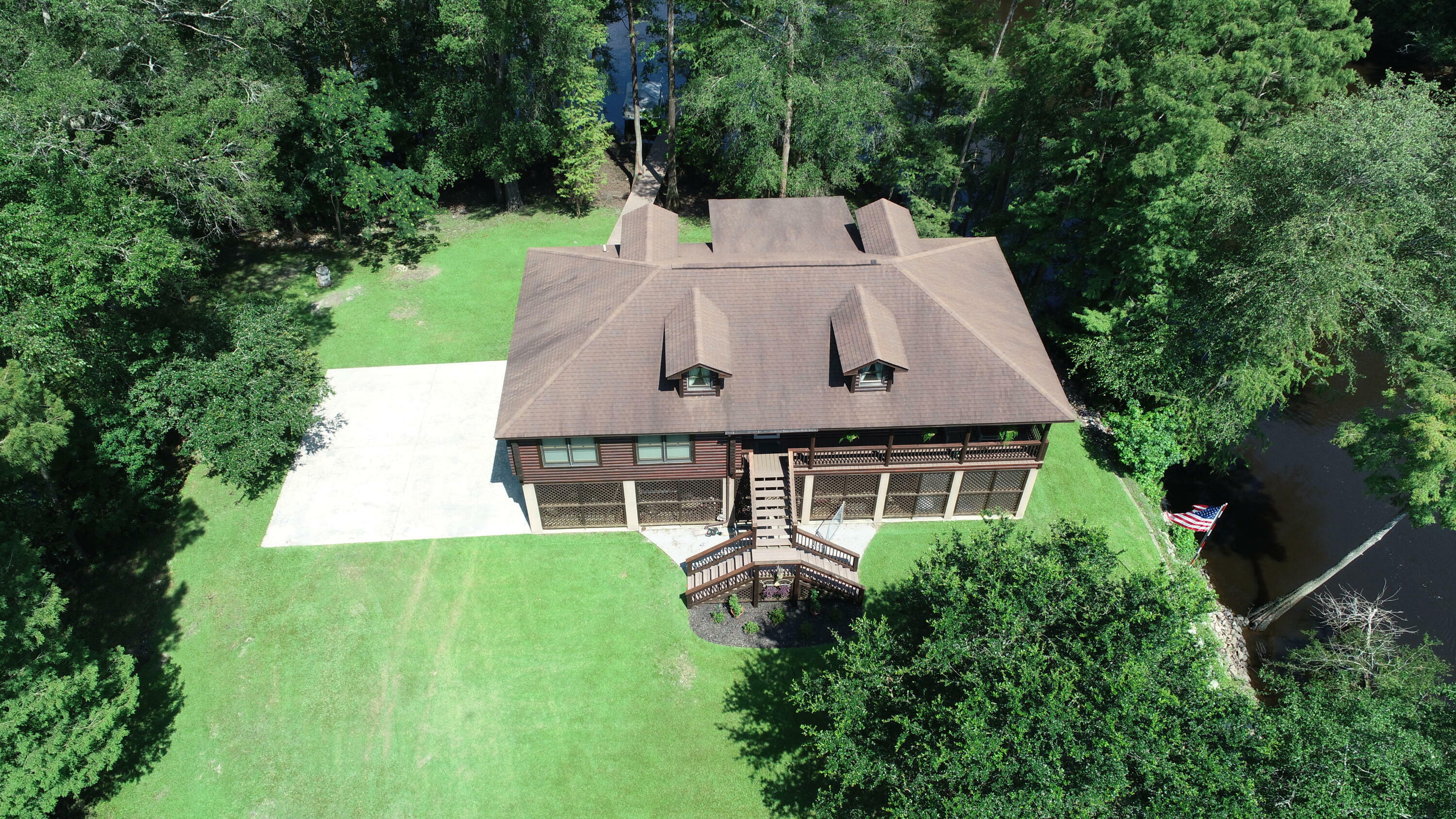 Property Photo:  104 Canal Road  SC 29477 
