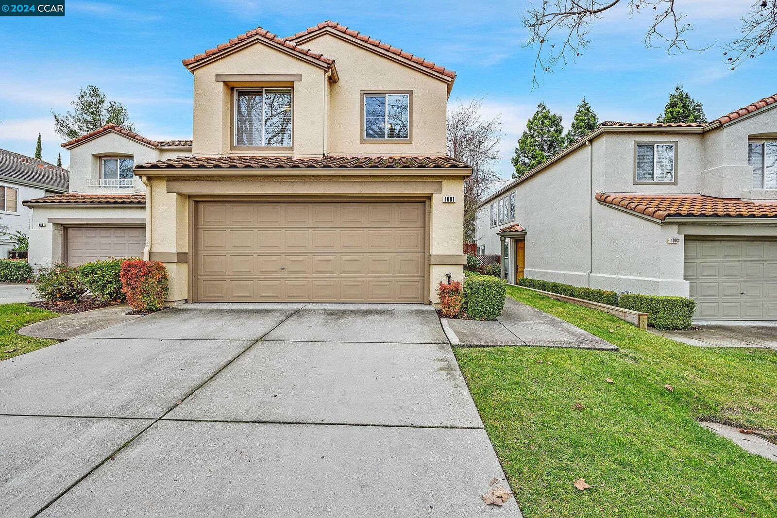 Property Photo: 1001 Vista Pointe Cir CA 94582