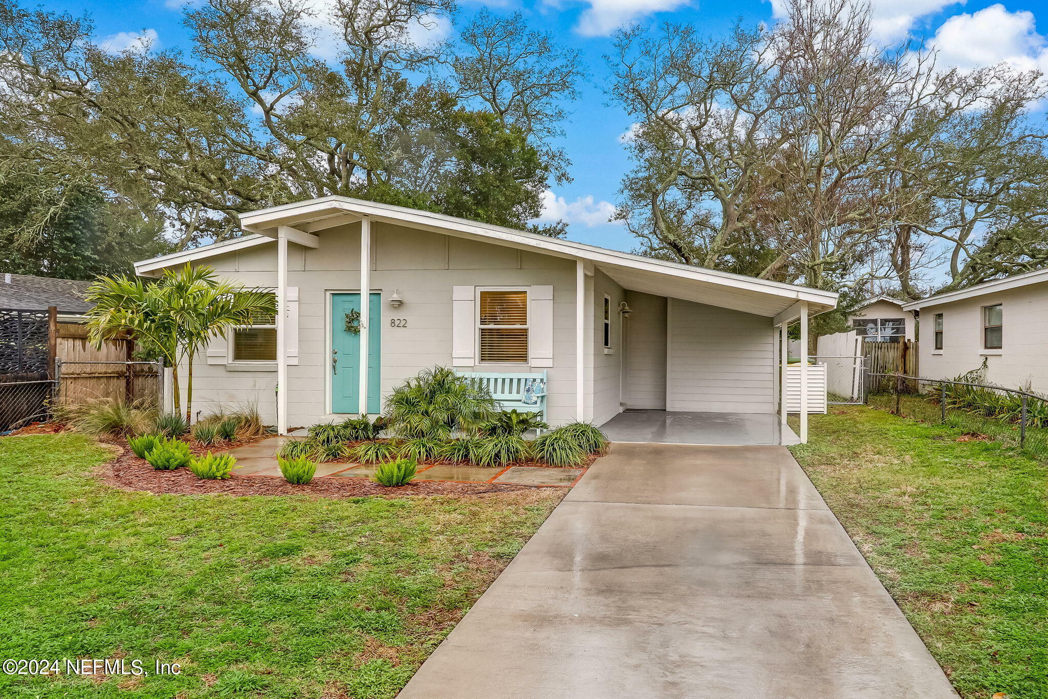 Property Photo:  822 14th Avenue S  FL 32250 