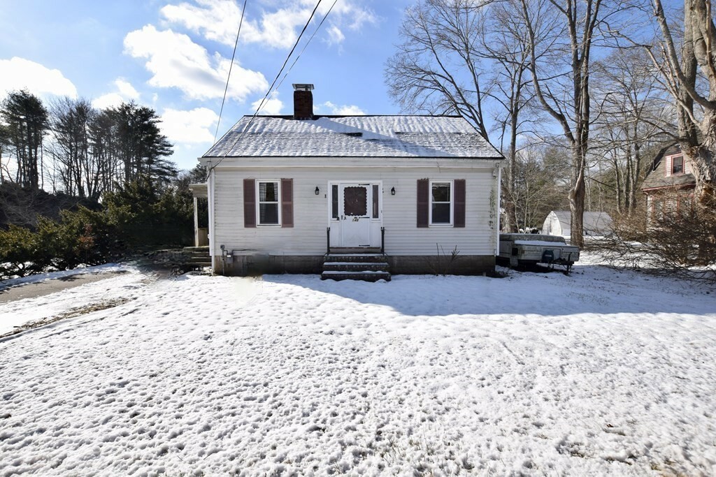 Property Photo:  148 Wareham Street  MA 02346 