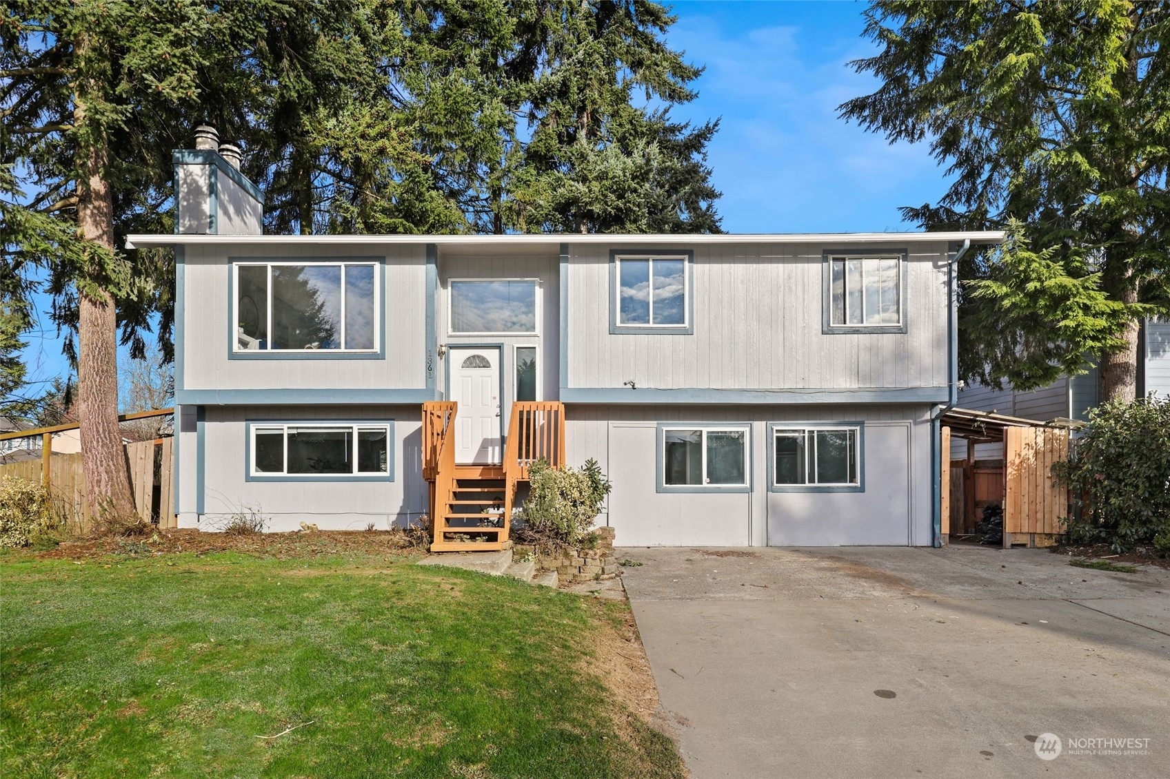 Property Photo:  1361 Norpoint Way NE  WA 98422 