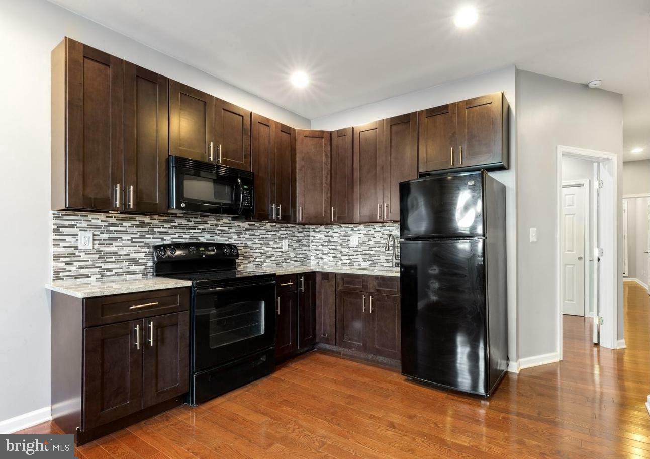 Property Photo:  1418 Wharton Street 1  PA 19146 