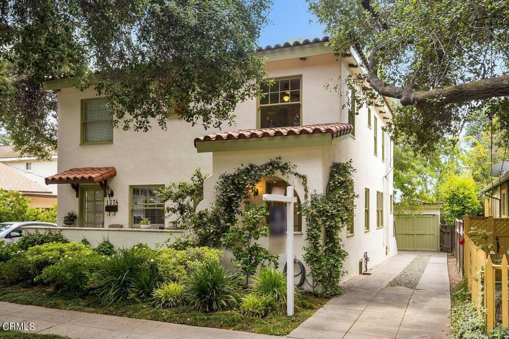 Property Photo: 1372 E Elizabeth Street CA 91104