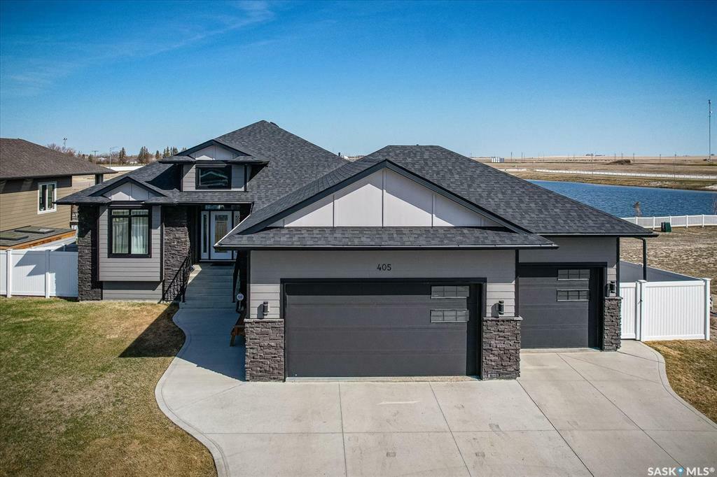 Property Photo:  405 Prairie View Drive  SK S0K 1K1 