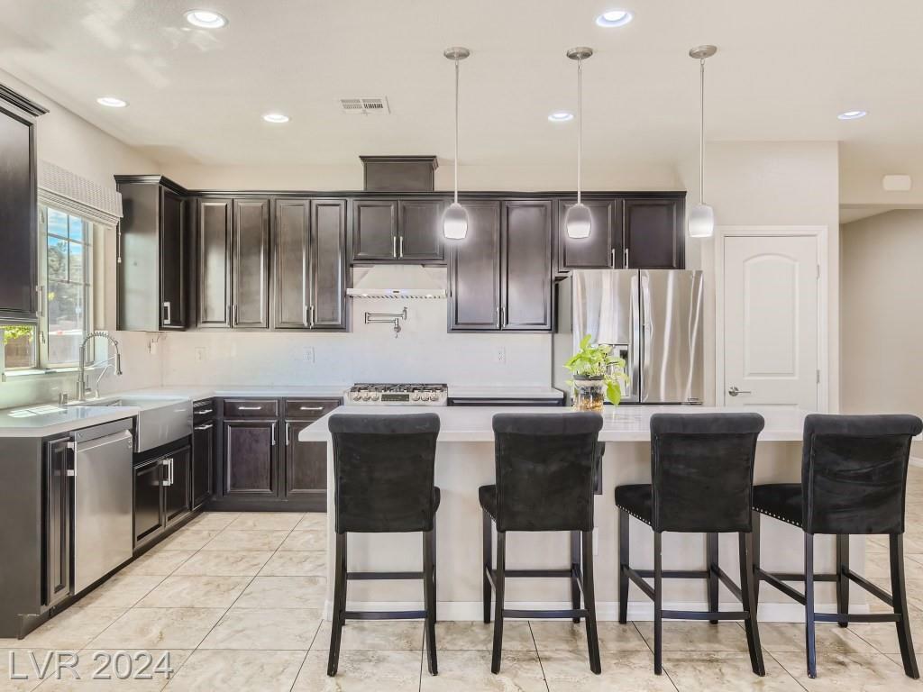 Property Photo:  6410 Cameron Park Street  NV 89166 