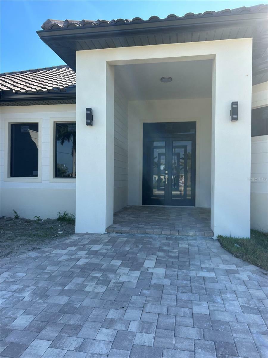 Property Photo:  432 Gun Cay Lane  FL 33950 