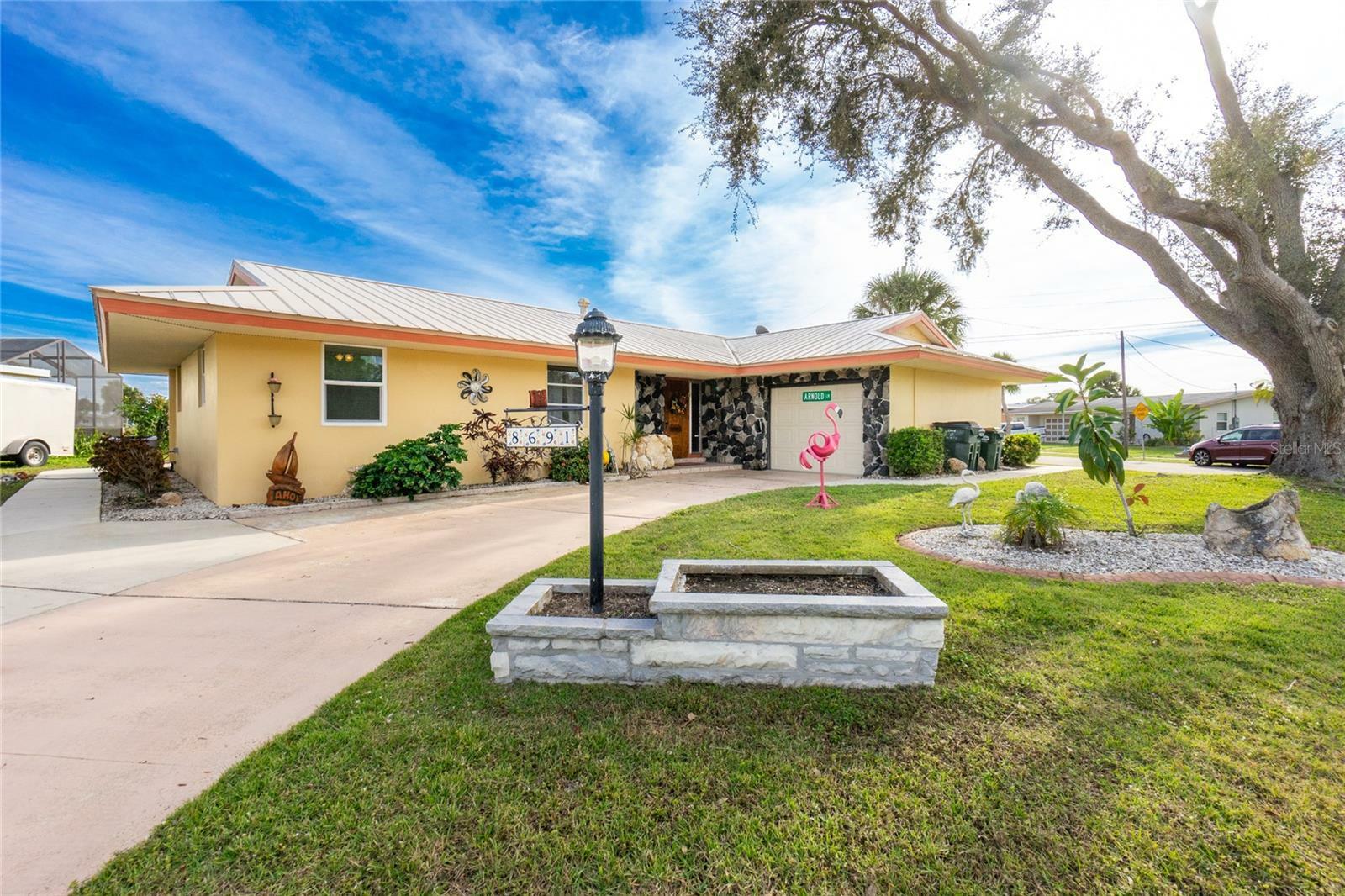 Property Photo: 8691 Sydney Avenue FL 34287