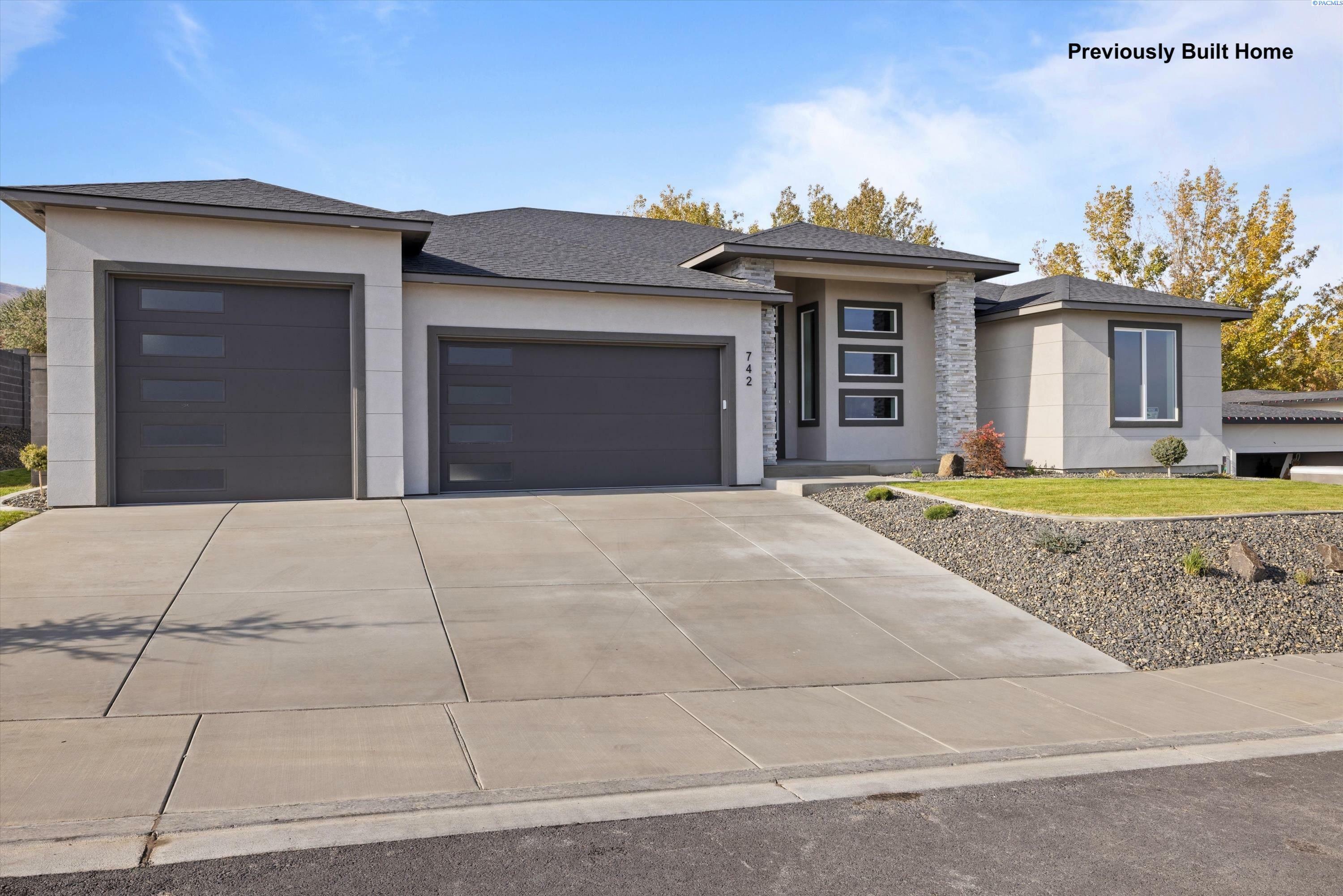 Property Photo:  4312 Potlatch St  WA 99352 