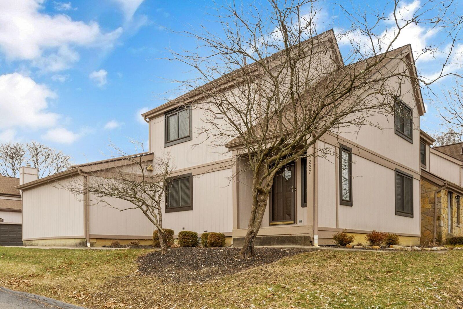 Property Photo:  6227 Kendalwood Court  OH 43213 