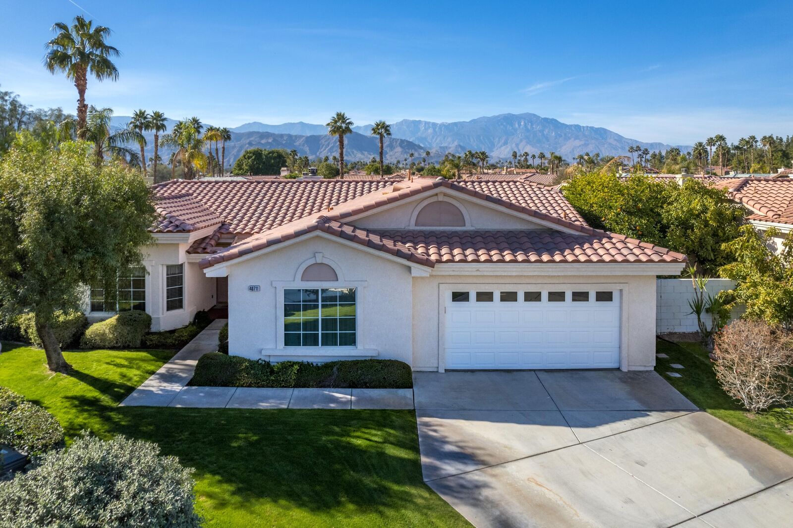 Property Photo:  40711 Cabana Court  CA 92260 