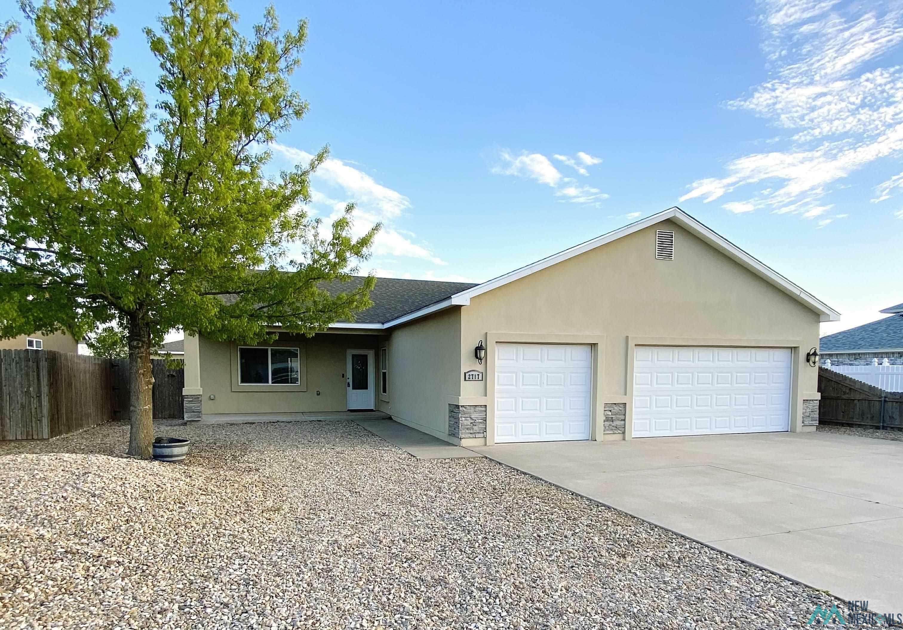 Property Photo: 2717 Hammond Boulevard NM 88101