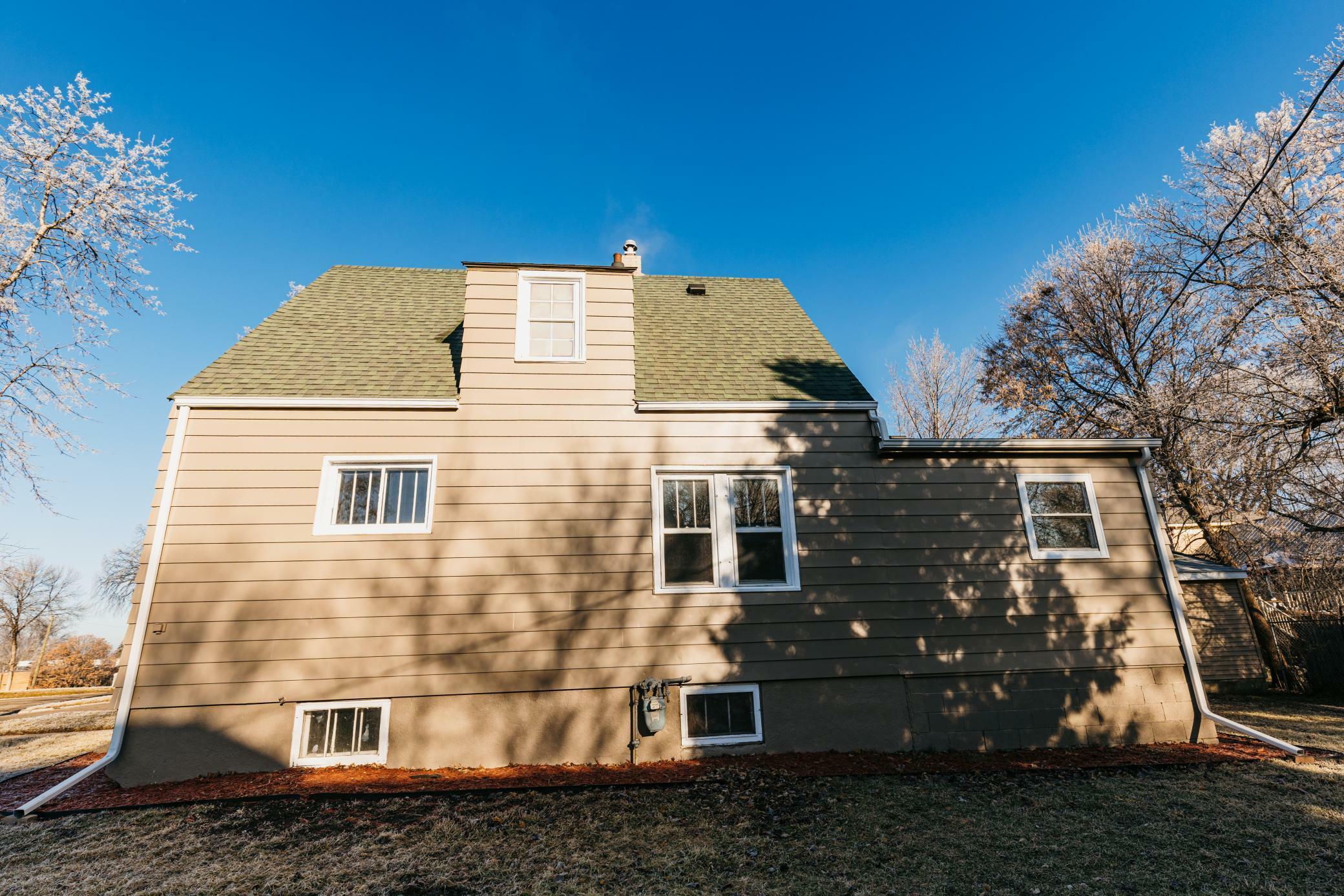 Property Photo:  1015 Sheridan Street S  MN 56537 