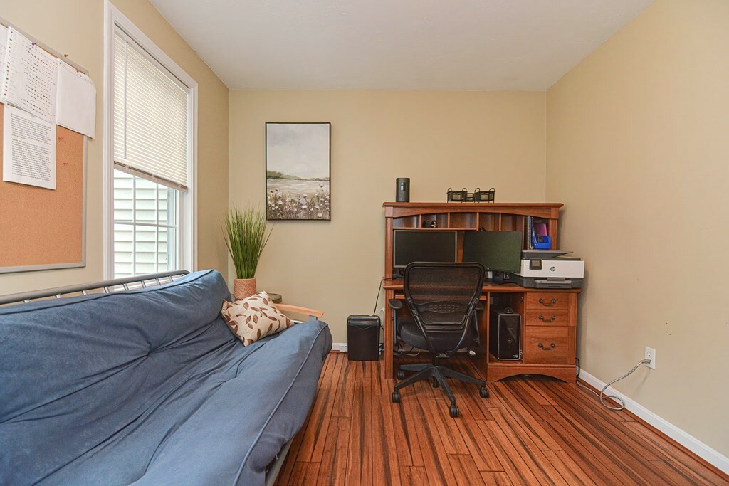 Property Photo:  376 Lincoln Cir  MA 01534 