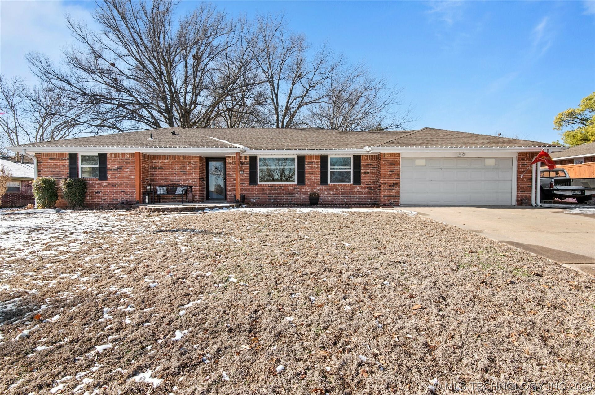 Property Photo:  4715 SE Barlow Drive  OK 74006 