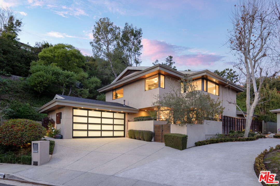 Property Photo:  9495   Rembert Ln  CA 90210 