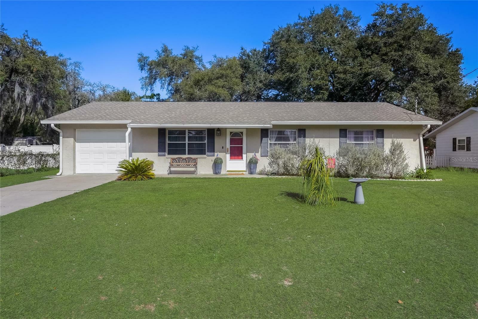 Property Photo:  37403 Rutledge Drive  FL 33541 