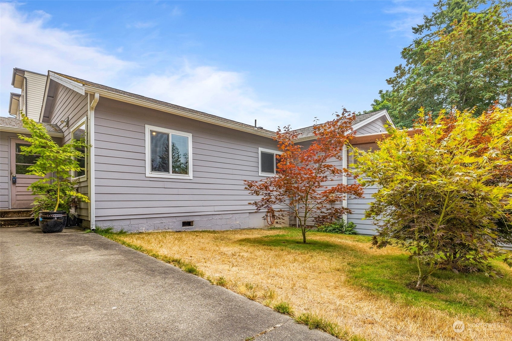 Property Photo:  14829 52nd Avenue W  WA 98026 