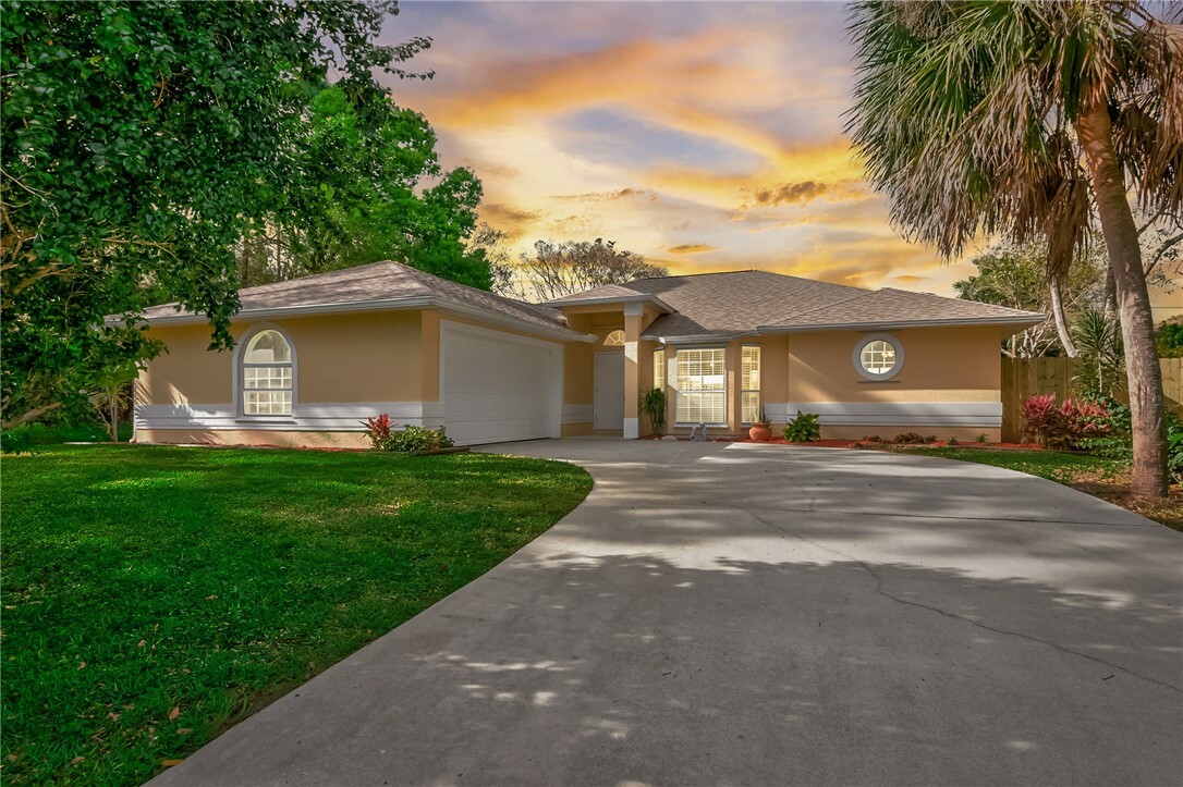 Property Photo:  509 Brookedge Terrace  FL 32958 