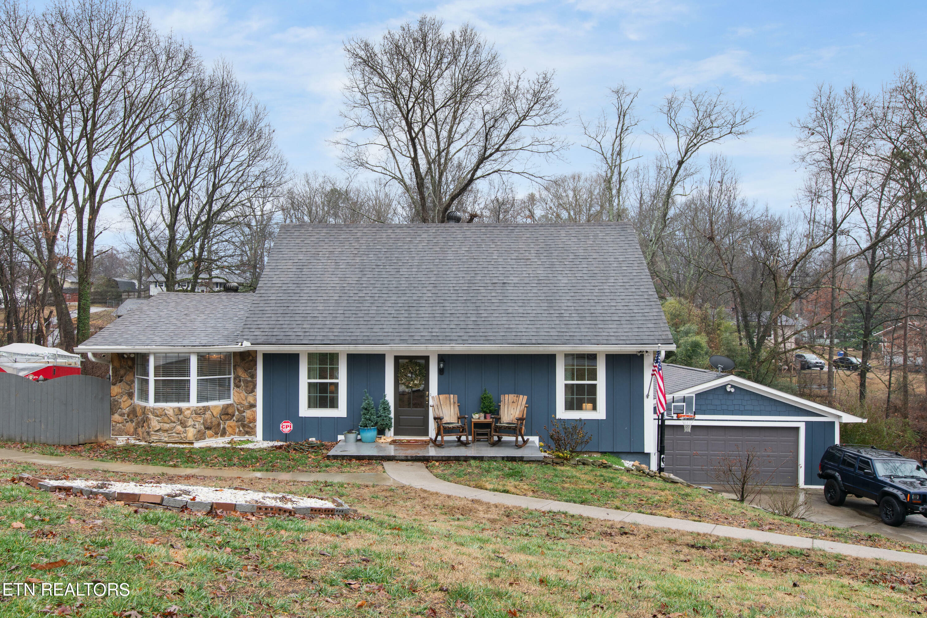 Property Photo:  10004 Hempshire Drive  TN 37922 