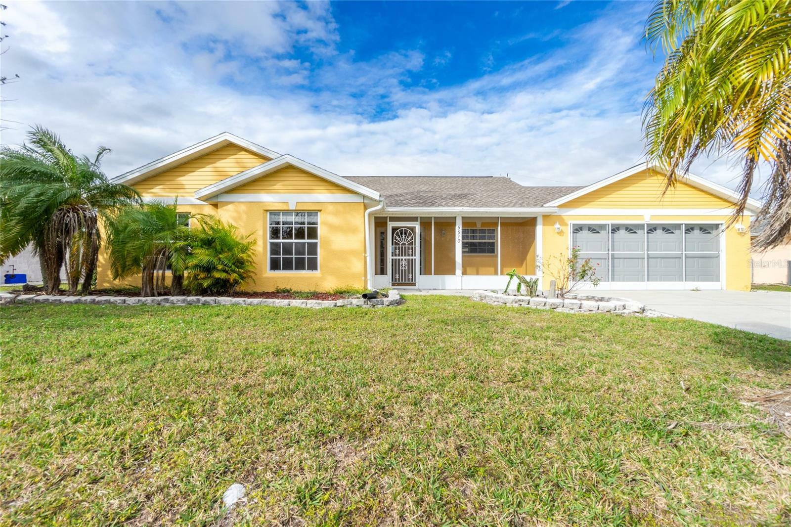 Property Photo:  9910 Gulfstream Boulevard  FL 34224 