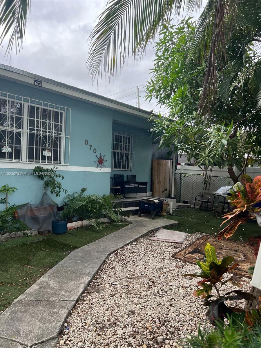 Property Photo:  870 NW 18th Pl  FL 33125 