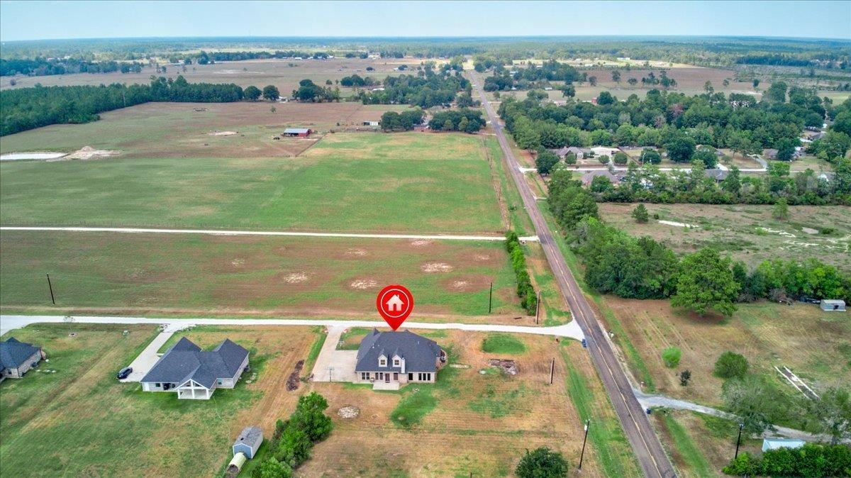 Property Photo:  121 Private Road 8101  TX 77612 