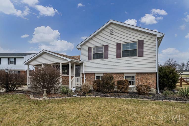 Property Photo: 5004 Alvernovalley Court OH 45238