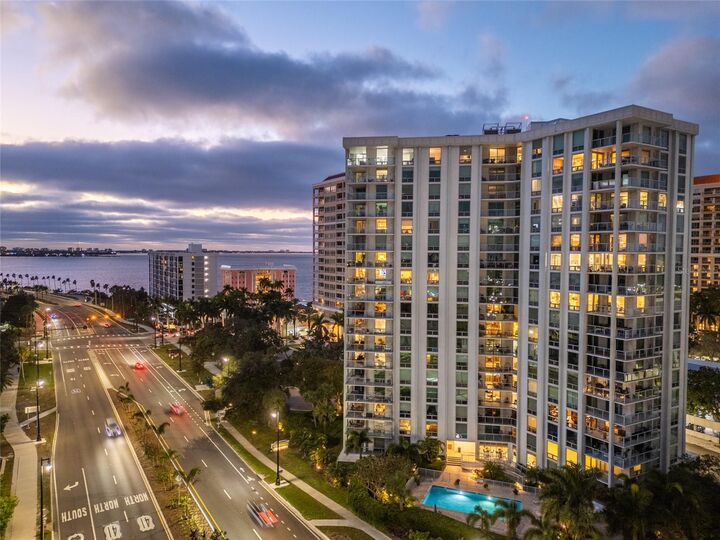 1111 N Gulfstream Avenue 3C  Sarasota FL 34236 photo