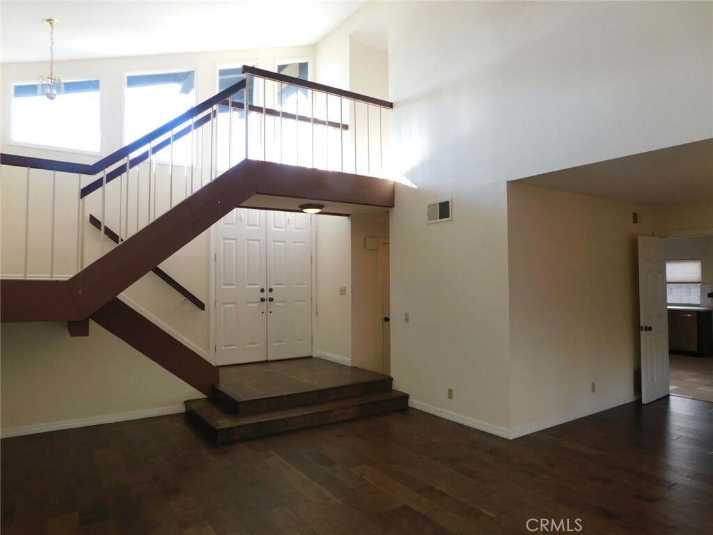 Property Photo:  1501 W Alexis Avenue  CA 92802 