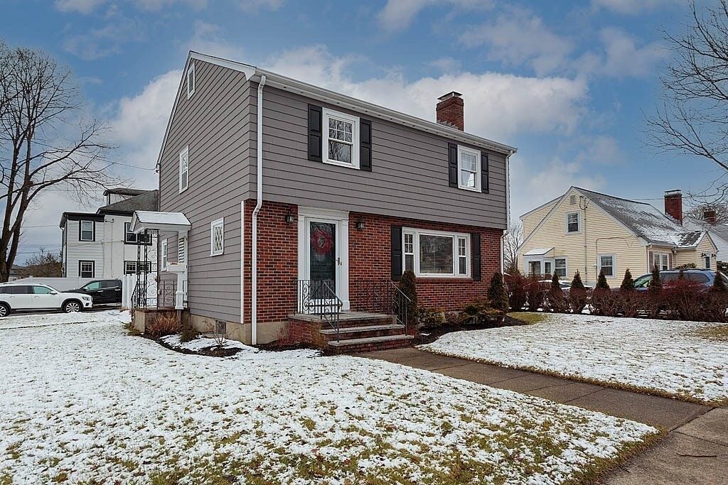 Property Photo: 85 Loring MA 01890