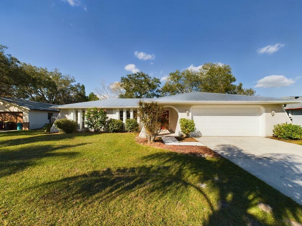 Property Photo:  1523 Breese Street NE  FL 32905 