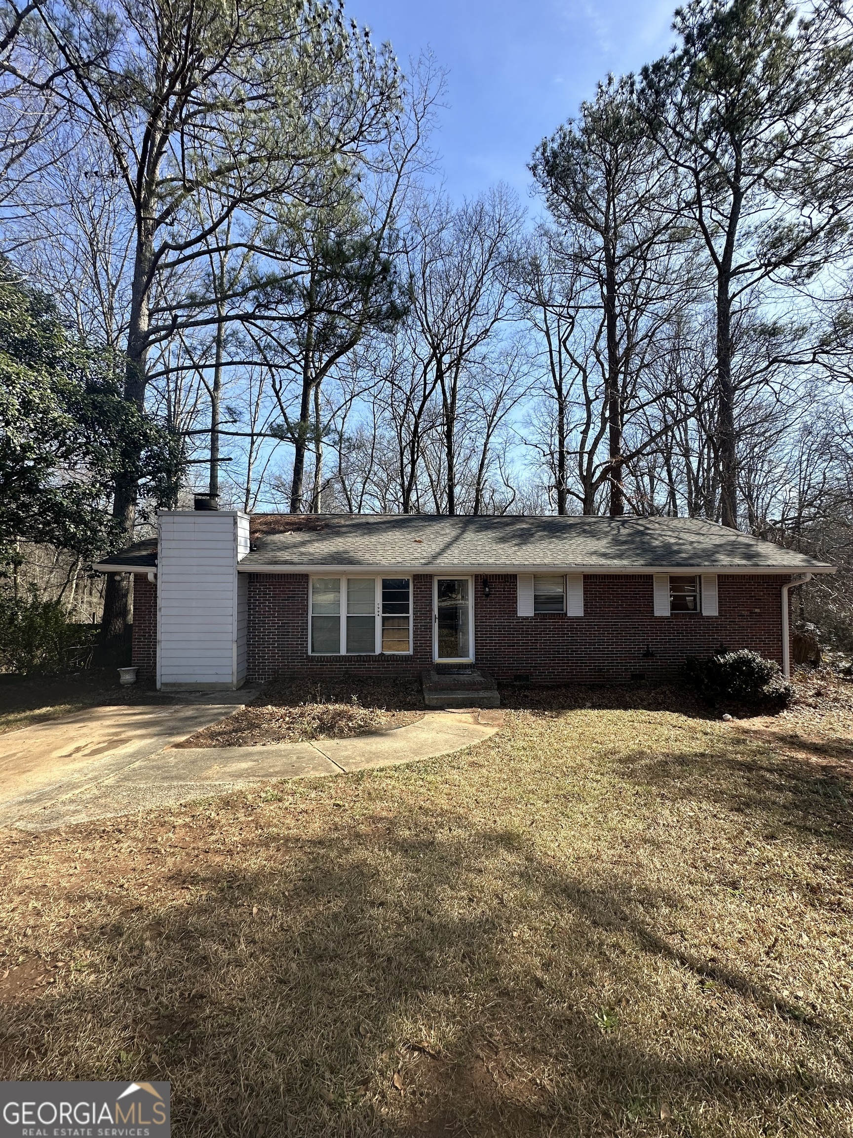 Property Photo: 7994 Devonshire Drive GA 30238