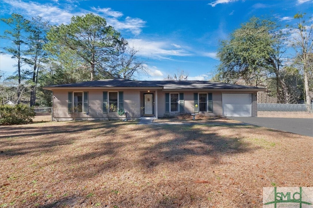 Property Photo:  801 Bradwell Street  GA 31313 