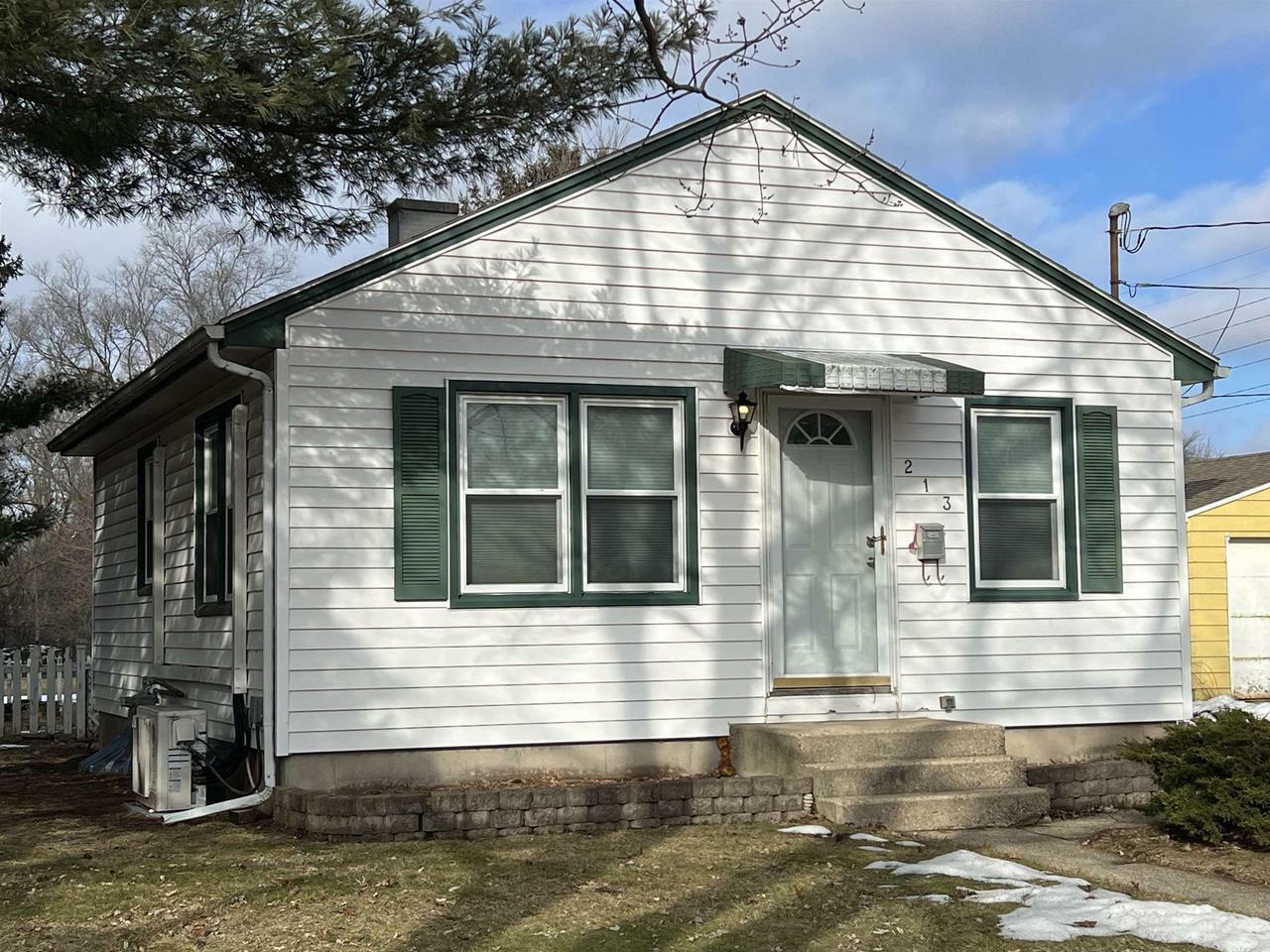 Property Photo:  213 East State Street  WI 53546 