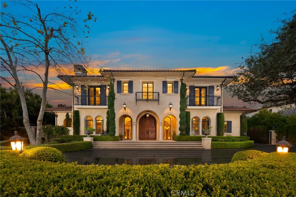 Property Photo: 975 Hampton Road CA 91006