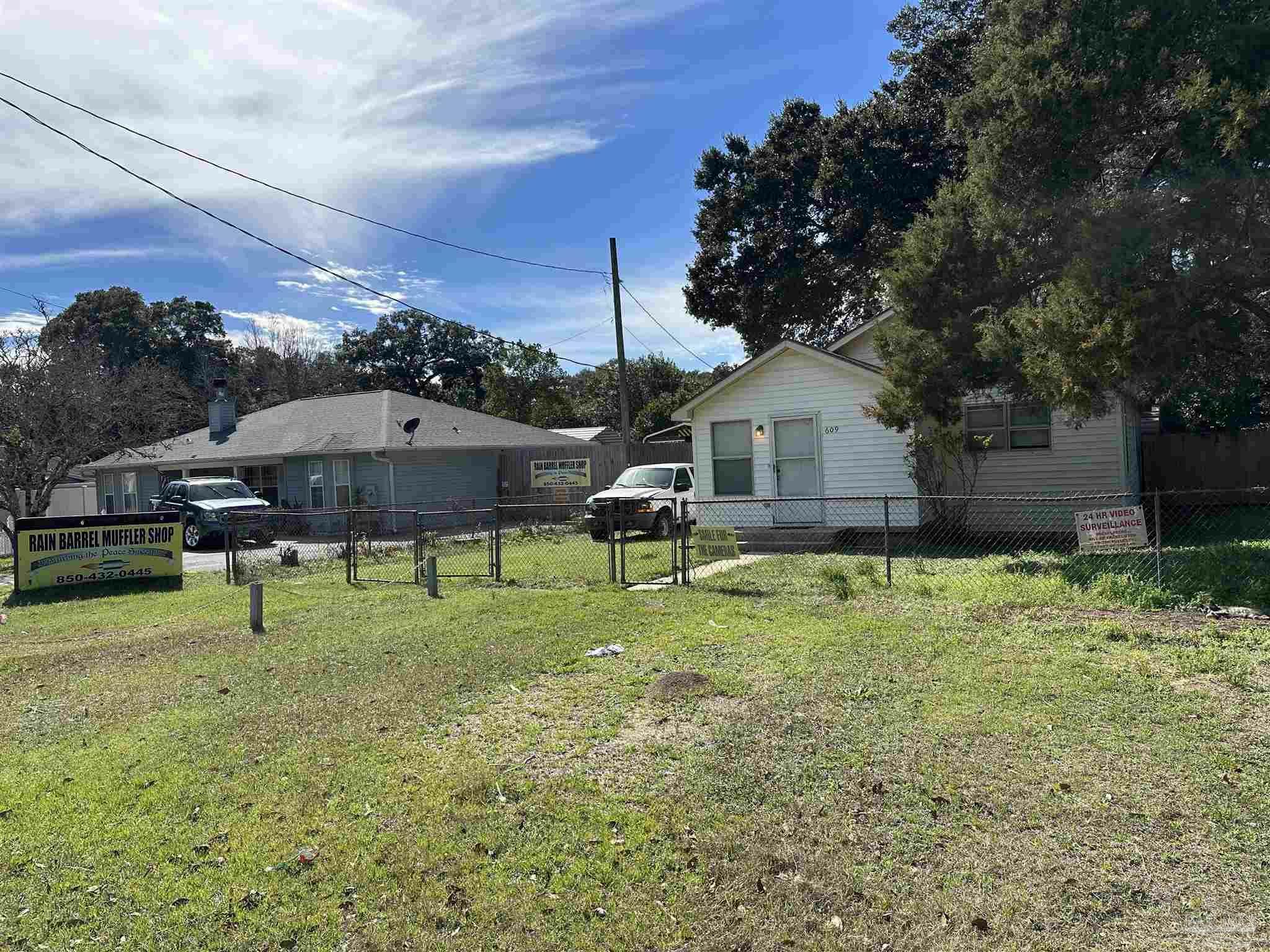 Property Photo:  605 Armenia Dr  FL 32505 