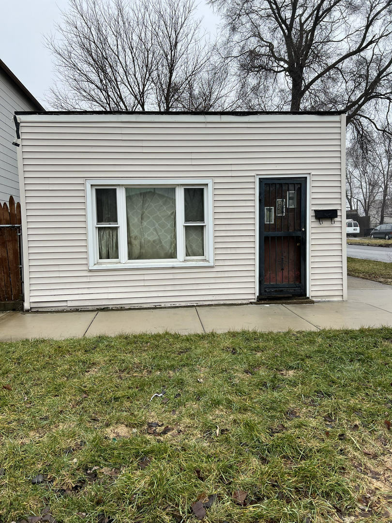 Property Photo:  10657 S Hoxie Avenue  IL 60617 